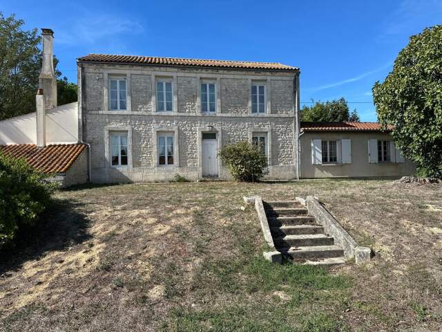 Maison 8 pièces 280 m² - Vue dégagée sur les Marais — photo du bien