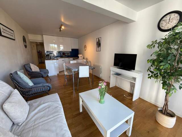 Bel appartement, bon état, 100m de la belle plage de Vallieres Aperçu Mer — photo du bien