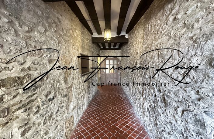 Face à l'église Saint-Pierre, appartement T3 de 72 m², dans une petite copropriété !!! — photo 2