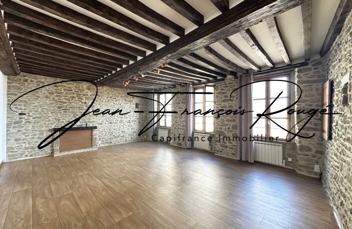 Face à l'église Saint-Pierre, appartement T3 de 72 m², dans une petite copropriété !!! — photo 3