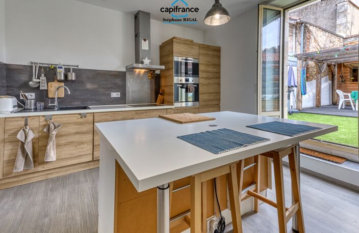 Dpt Lot et Garonne (47), à vendre FUMEL maison de ville P6 de 130 m² - Parcelle de 135m² — photo 3