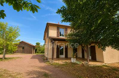Maison à vendre à OUCHES 4 chambres 128m2 sur 1504m2 de terrain - dependance de 45m2 au sol — photo du bien