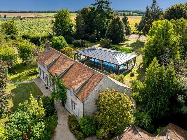 PROPRIETE À VENDRE AU SUD DE FONTAINEBLEAU A 1H15 DE PARIS — photo du bien