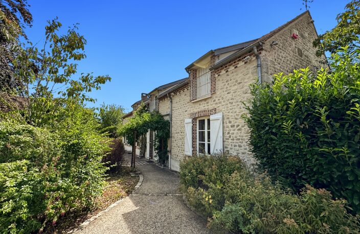 PROPRIETE À VENDRE AU SUD DE FONTAINEBLEAU A 1H15 DE PARIS — photo 2