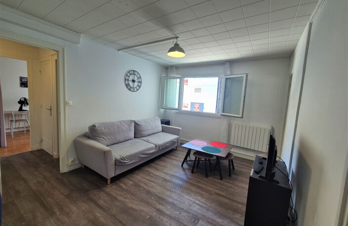 Achat Appartement T3 Grenoble – 3 Pièces de 48m² Traversant Est-Sud avec Séjour Lumineux, Cuisine moderne équipée et meublée & Cave — photo 4