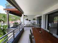 APPARTEMENT D'EXCEPTION À VENDRE À GUSTAVIA AVEC VUE SUR L'ICONIQUE PORT DE SAINT-BARTHÉLEMY (97133) — photo 4