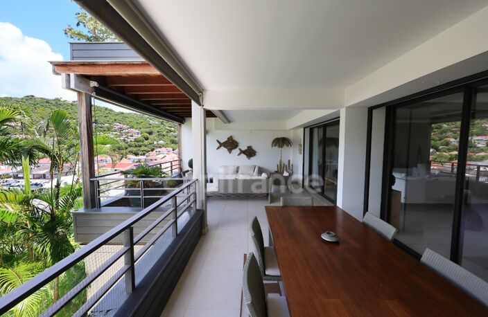 APPARTEMENT D'EXCEPTION À VENDRE À GUSTAVIA AVEC VUE SUR L'ICONIQUE PORT DE SAINT-BARTHÉLEMY (97133) — photo 4
