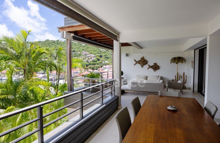 APPARTEMENT D'EXCEPTION À VENDRE À GUSTAVIA AVEC VUE SUR L'ICONIQUE PORT DE SAINT-BARTHÉLEMY (97133) — photo 5
