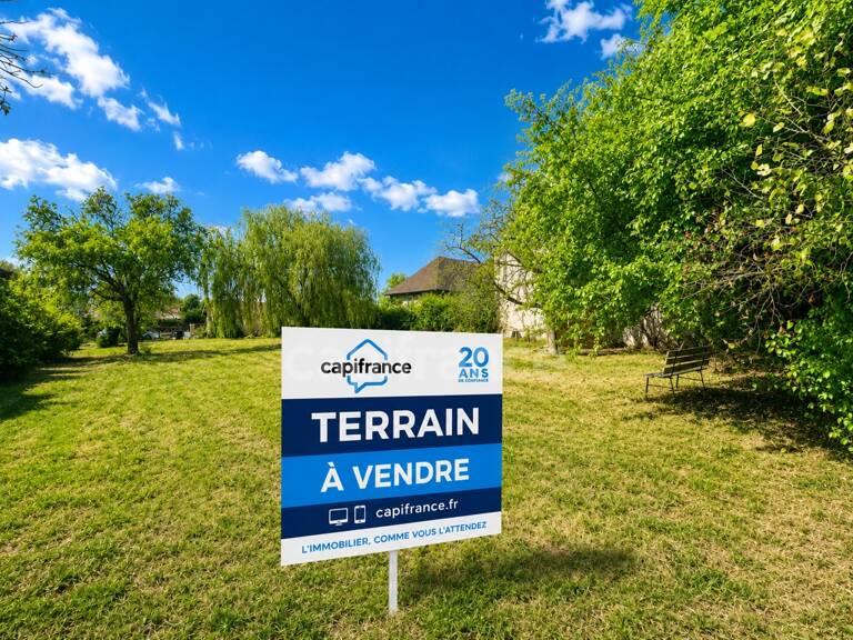 TERRAIN à bâtir de 1 020 m² – Ouches (42) — photo 1