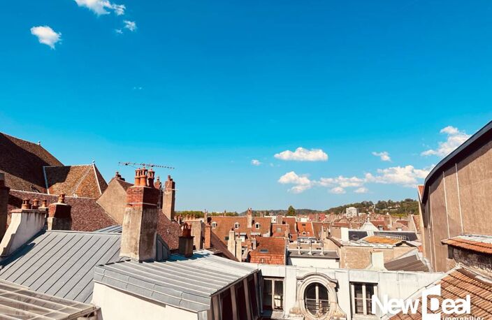 BESANCON BOUCLE, PROCHE  DE LA PLACE ST PIERRE, APPARTEMENT DE TYPE 6 DE 145 m2 — photo 4