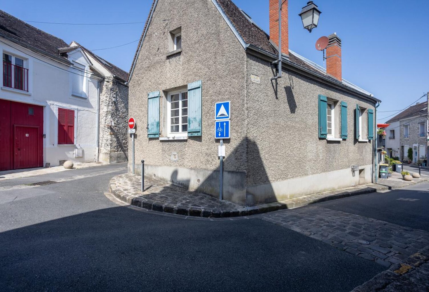 Maison - 97 m² - Moret-Loing-et-Orvanne (77) — photo 1