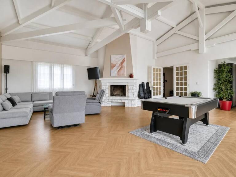 Maison de 7 pièces de 300 m² à Belberaud — photo 1
