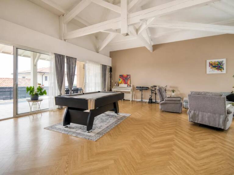 Maison de 7 pièces de 300 m² à Belberaud — photo 1