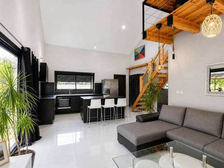 Ensemble immobilier - deux maisons louées sur un terrain 1 434m² — photo 1