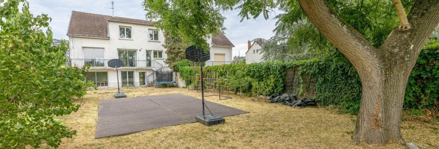 Maison 8 Pièces 218 m² à vendre à Saint-Pierre-des-Corps (37700)