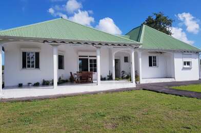 Maison 4 pièces 1700 €