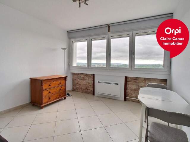 Appartement À Louer — photo du bien