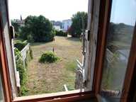 Maison mitoyenne à rénover - Fort potentiel - Terrain de 670 m2 — photo 3