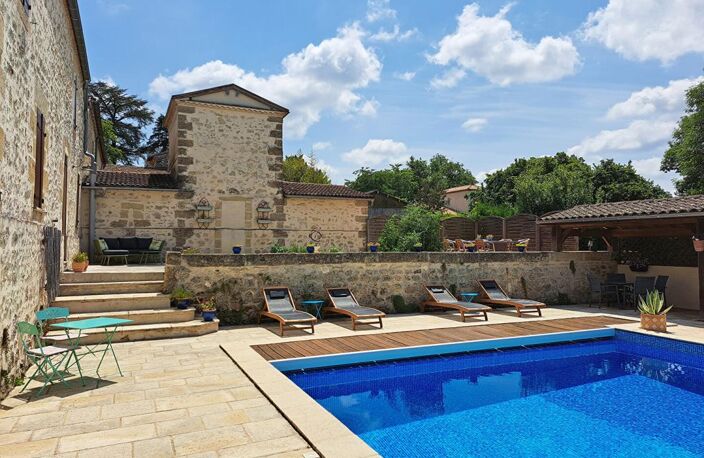 Ancienne grange rénovée avec gîte, grande piscine et vue panoramique — photo 4