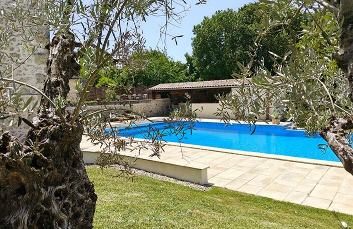 Ancienne grange rénovée avec gîte, grande piscine et vue panoramique — photo 5