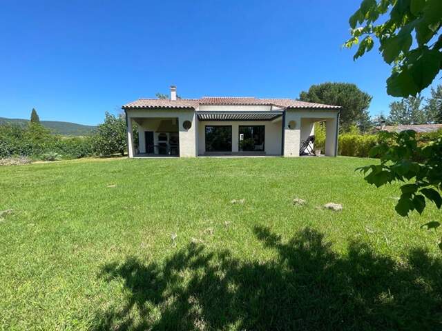 Villa contemporaine sur  Boisset Et Gaujac 6 pièce(s) 141 m2 possibilité 2 appartements sur terrain plat de 1482 m2 — photo du bien