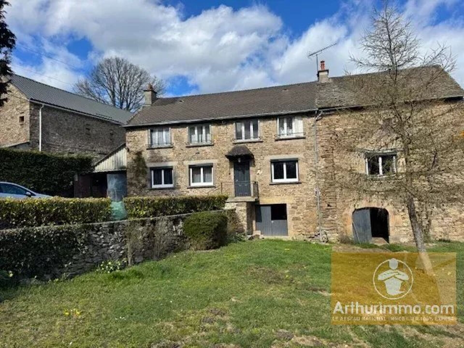 Maison 9 pièces 161 m² · à Ségur · 161 m² · 260 000 €