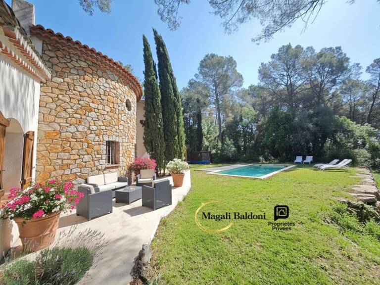 Villa de caractère- La Motte 9 pièces-226 m2- PISCINE- GARAGE — photo 1