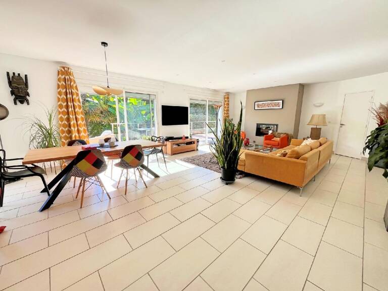Maison 7 pièces 230 m² — photo 1