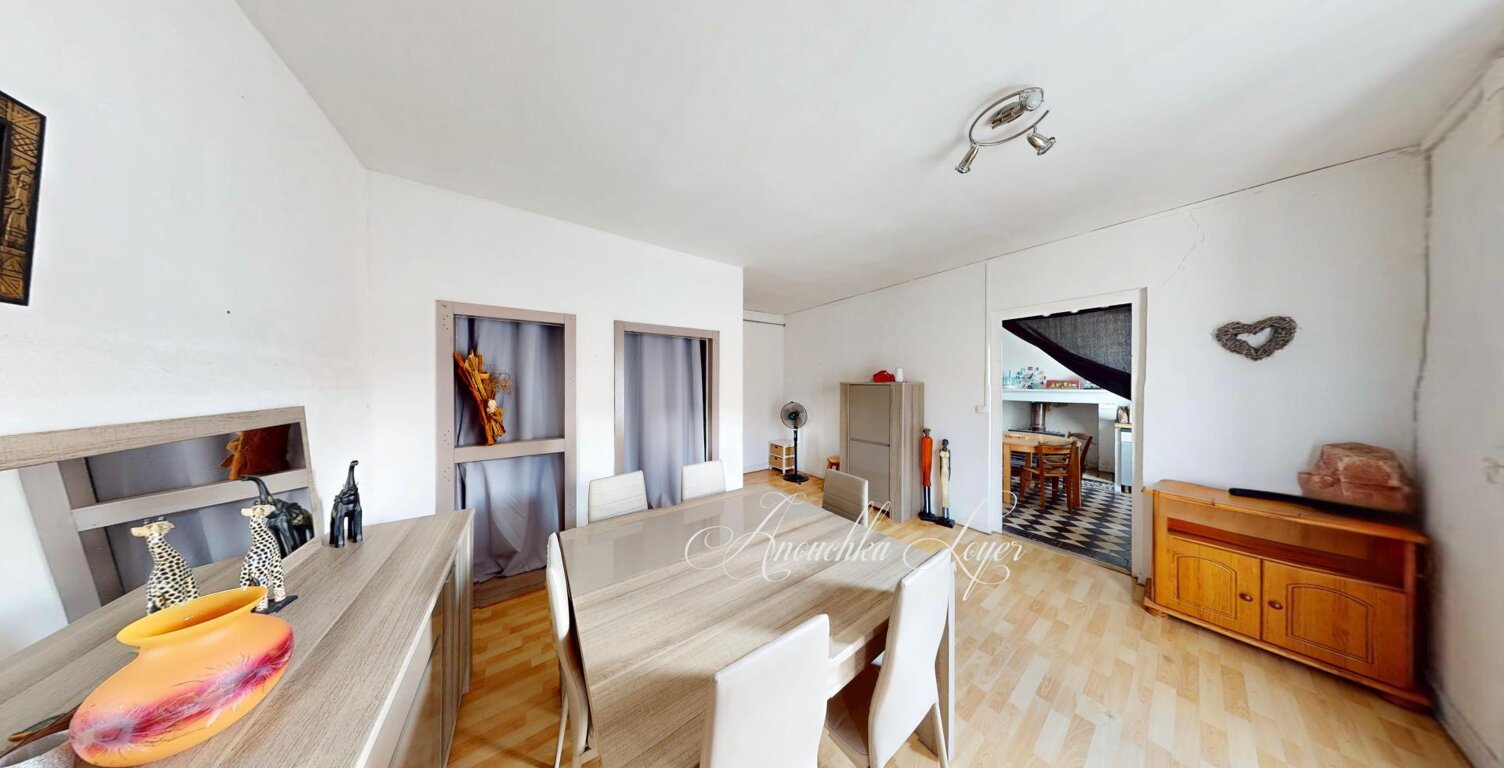 Maison de ville avec 2 chambres et 1 bureau — photo 1