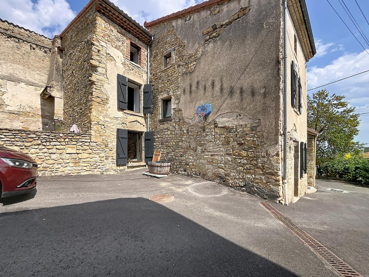  Maison 5 pièces 140 m²