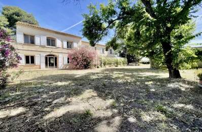 Mas familial sur 8000m2 de terrain à Arles — photo du bien