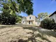 Mas familial sur 8000m2 de terrain à Arles — photo 2