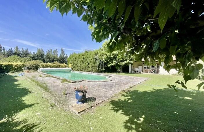 Mas familial sur 8000m2 de terrain à Arles — photo 4