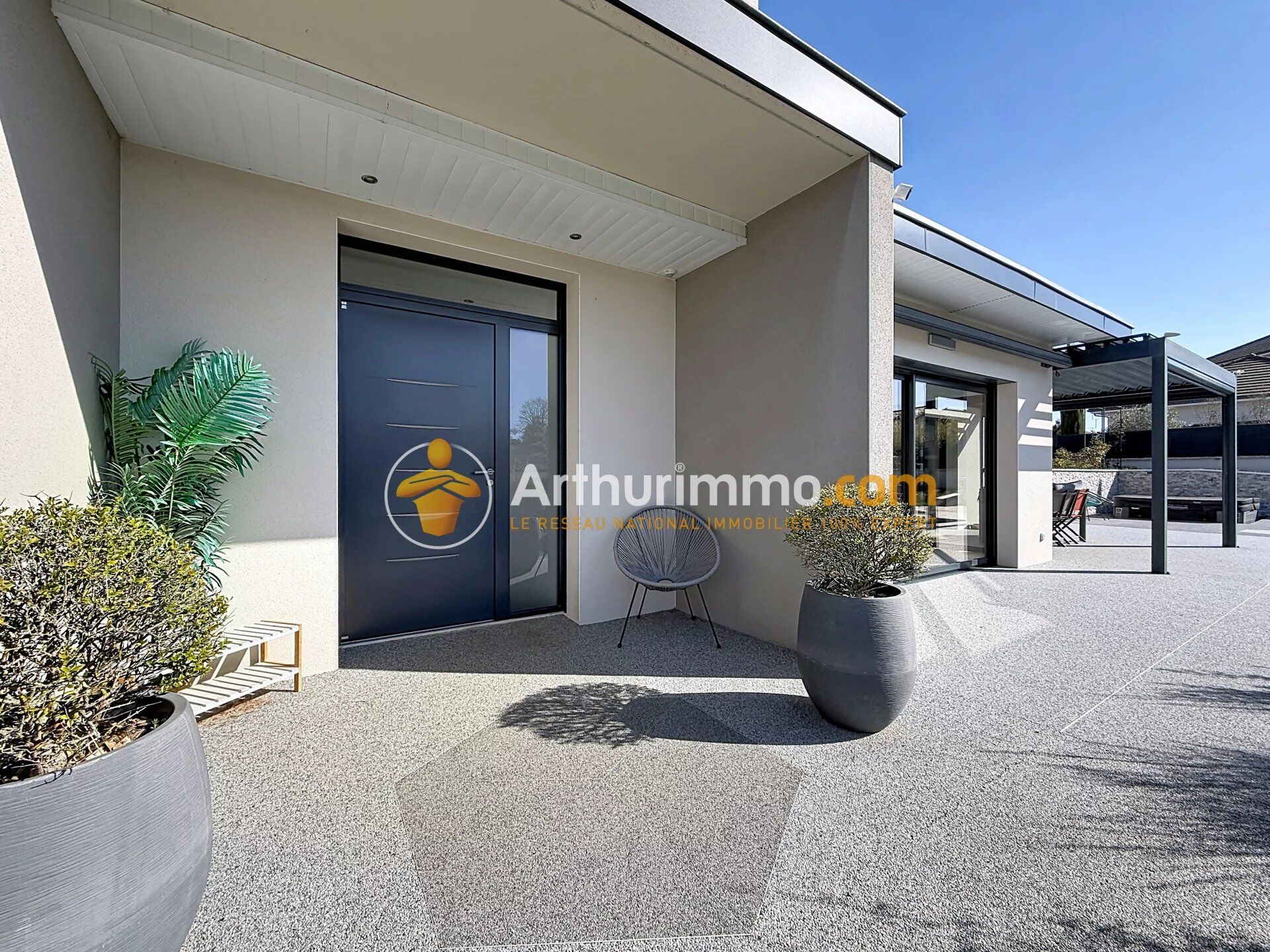 Maison 5 pièces 160 m² · à Ruy-Montceau · 160 m² · 549 000 €