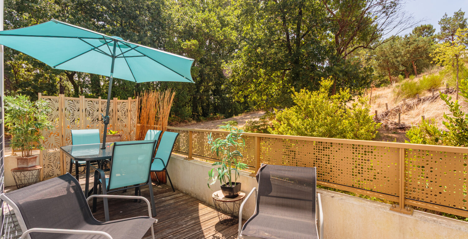 T2 avec terrasse en lisière de forêt   Un cadre de vie rare — photo 1