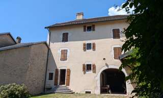 Maison 10 Pièces 261 m² à vendre à Vesancy (01170)