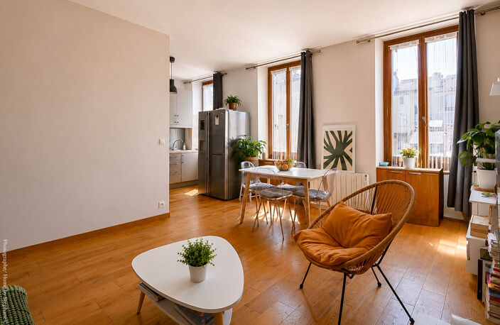 Appartement T4 rénové à vendre   Marseille 6ème, Cours Julie — photo 3