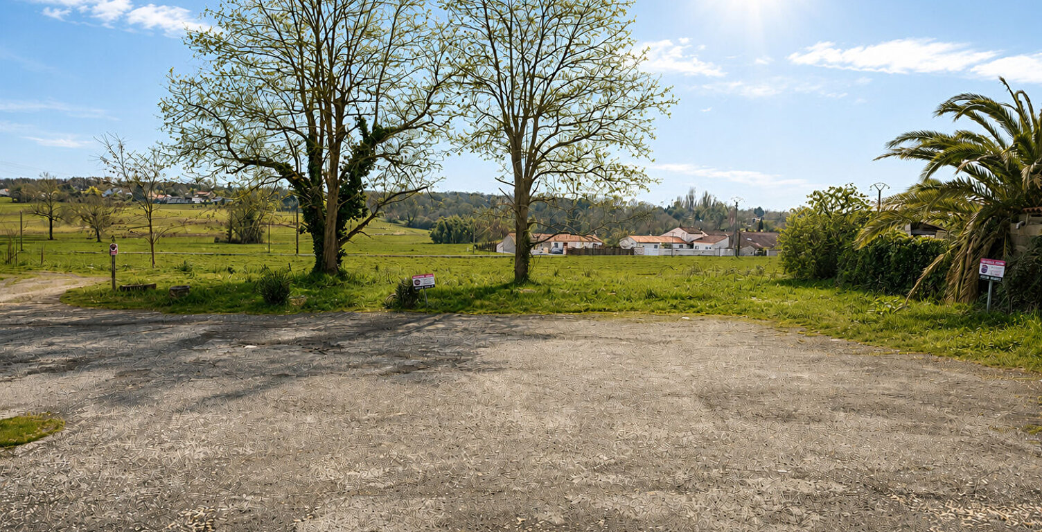 Terrain — photo 1