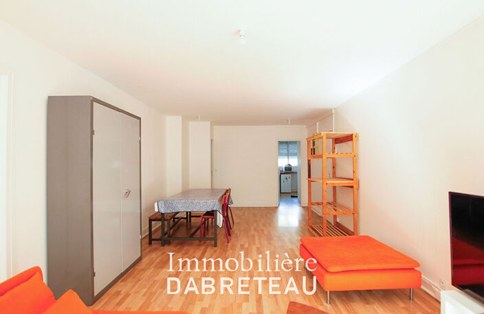 Appartement T5 à louer - TONKIN VILLEURBANNE — photo 3