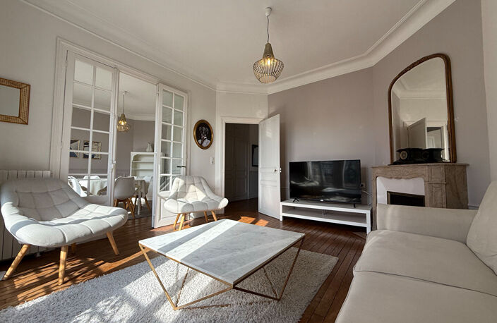 APPARTEMENT  T4 - 98 M² - HYPER CENTRE — photo 2
