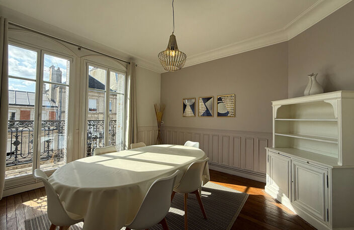 APPARTEMENT  T4 - 98 M² - HYPER CENTRE — photo 3