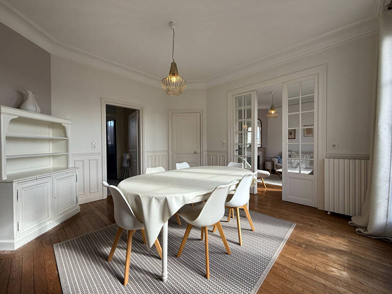 BEL APPARTEMENT ANCIEN T4 - 93 M² - HYPER CENTRE — photo 1