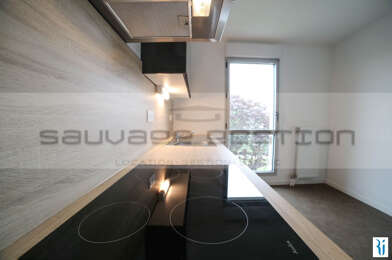 Appartement 3 pièces 748 €