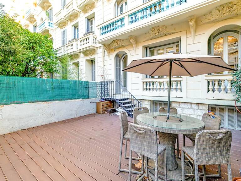 VICTOR HUGO : RARE 6 PIÈCES D’EXCEPTION AVEC TERRASSE DE 50 m² — photo 1
