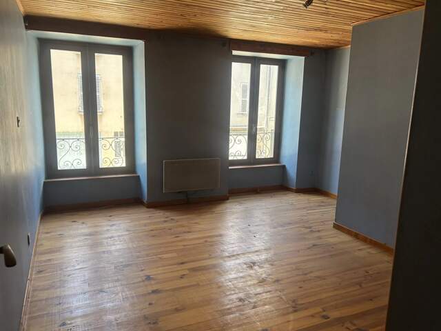Maison de 117 m² à Ardes – Fort potentiel d'aménagement — photo du bien