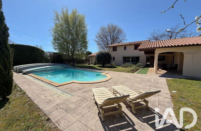 Vente Maison/villa 7 pièces — photo 2