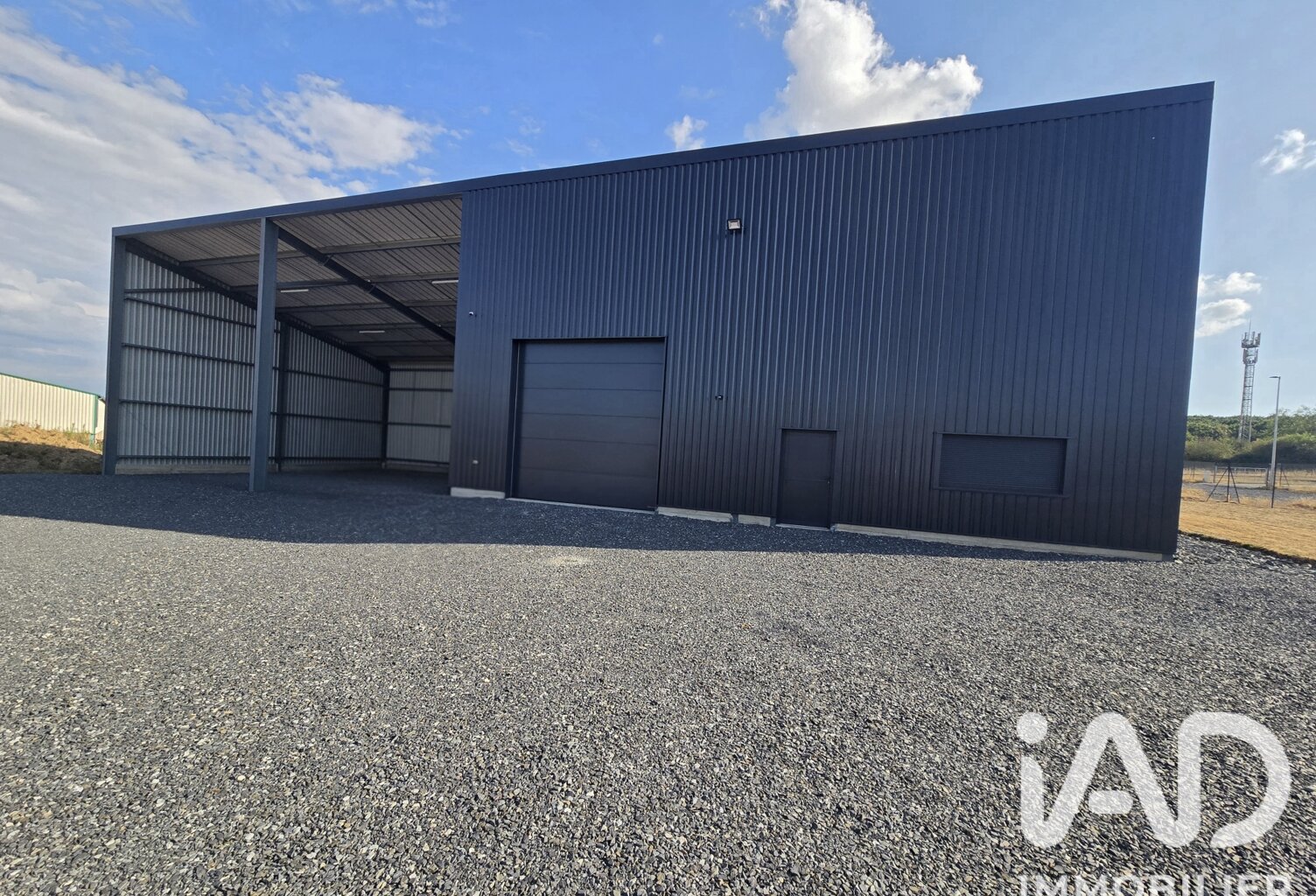 Vente Boutique/Local commercial 360 m&sup2; — photo 1