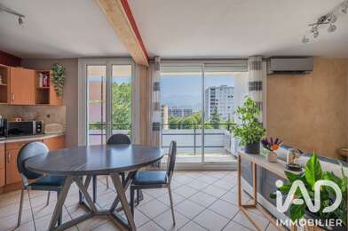 Appartement 5 pièces 196000 €
