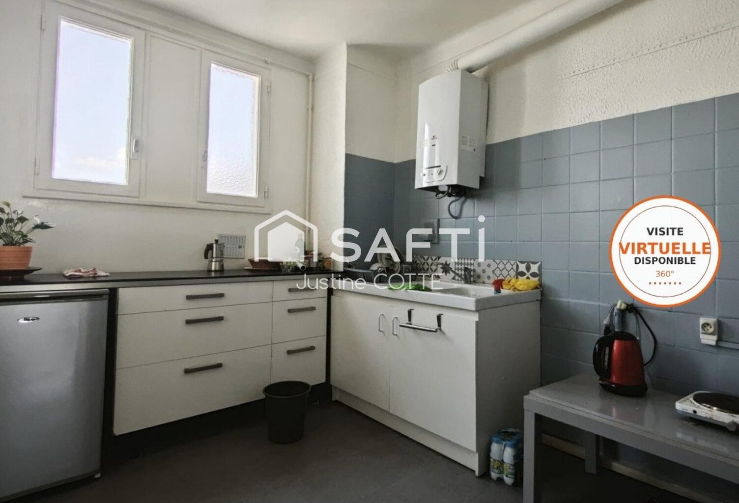 Près d'Arènes  T3 avec terrasse de 13 m² — photo 1