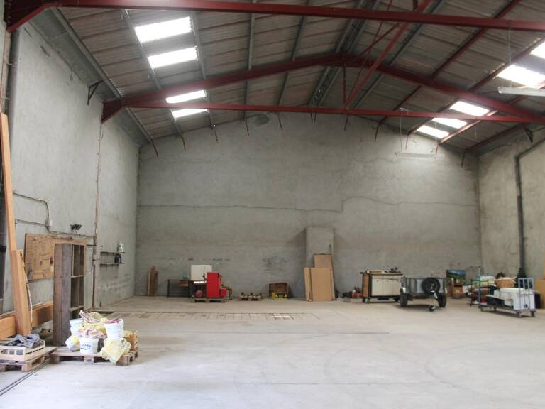 maison habitable , avec un grand garage de 600 M2 — photo 1
